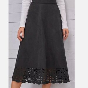 Emery Rose High Waist Laser Cut Scallop Trim Skirt Black Size Medium